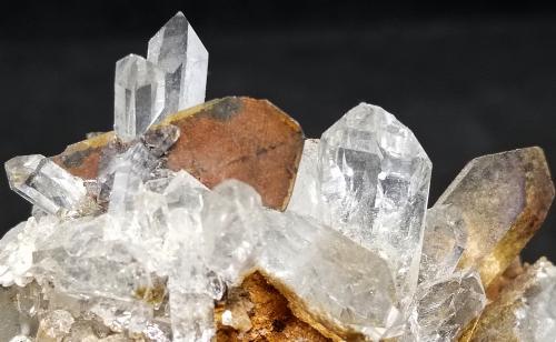 Brookita con Cuarzo<br />Kharan District, Balochistan (Baluchistan), Pakistan<br />50x40x30 mm<br /> (Autor: Luis Edmundo Sánchez Roja)