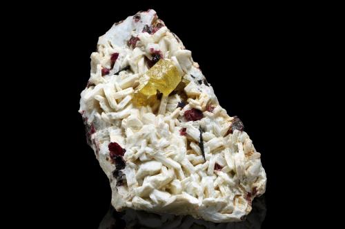 Londonite on Albite and Fluor-liddicoatite<br />Antsahanana Quarry, Sahatany Valley (Mt. Ibity), Antsirabe II District, Vakinankaratra Region, Madagascar<br />9.5 x 6 x 3 cm / main crystal: 2.1 cm.<br /> (Author: MIM Museum)
