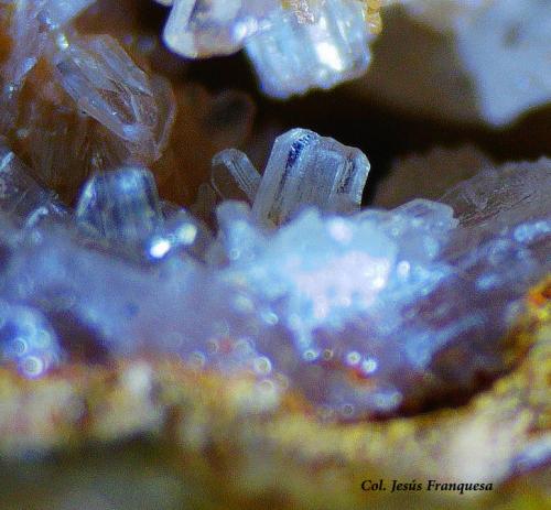 Cerusita.<br />Vallclara Mine, Mas de lAnglès, Vallclara, Comarca Conca de Barberà, Tarragona, Catalonia / Catalunya, Spain<br />Fvo 3<br /> (Autor: Jesus Franquesa Baucells)