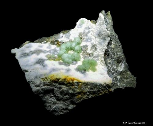 Fluorita.<br />Afloramientos de Singuerlín, Puig Castellar (Serra de Marina), Singuerlín, Santa Coloma de Gramenet, Comarca Barcelonès, Barcelona, Cataluña / Catalunya, España<br />55x47 mm.<br /> (Autor: Jesus Franquesa Baucells)
