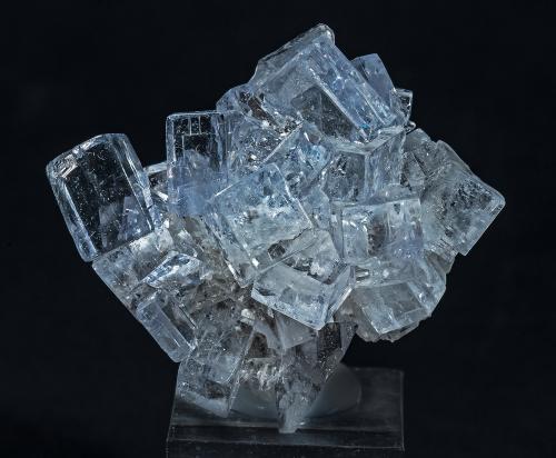 Fluorite<br />Emilio Mine, Obdulia vein, Caravia mining area, La Rubiera, Loroñe, Colunga, Comarca de la Sidra, Principality of Asturias (Asturias), Spain<br />3.7 × 3.6 × 2.1 cm<br /> (Author: Jordi Fabre)