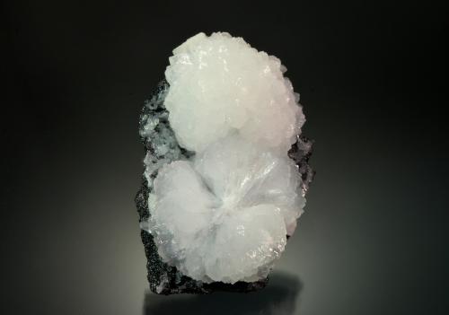 Stilbite Subgroup<br />Mina Mooinooi, Mooinooi, Municipio local Madibeng, Municipio distrital Bojanala Platinum, Provincia del Noroeste, Sudáfrica<br />8.0 x 5.5 x 2.0 cm<br /> (Author: Michael Shaw)