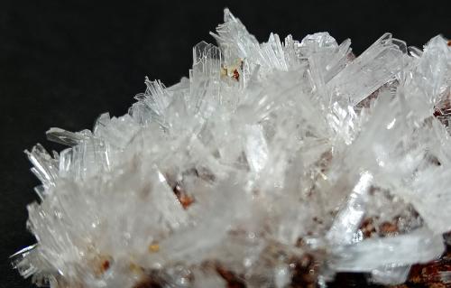 Hemimorfita<br />Mina Ojuela, Mapimí, Municipio Mapimí, Durango, México<br />8x4.5x3.5 mm.<br /> (Autor: Luis Edmundo Sánchez Roja)