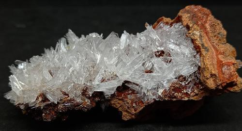 Hemimorfita<br />Mina Ojuela, Mapimí, Municipio Mapimí, Durango, México<br />8x4.5x3.5 mm.<br /> (Autor: Luis Edmundo Sánchez Roja)