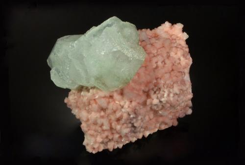 Fluorapophyllite on Heulandite<br />Lonavale (Lonavala), Pune District (Poonah District), Maharashtra, India<br />8.3 x 7.5 x 5.1 cm<br /> (Author: Michael Shaw)