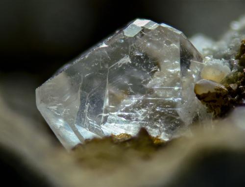 Criolita<br />Francon Quarry, Montréal, St. Michel District, Jacques Cartier County, Québec, Canada<br />2 mm<br /> (Autor: Borja Sainz de Baranda)