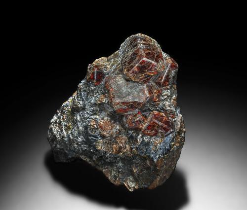 Spessartine, Galena<br />Broken Hill, Condado Yancowinna, Nueva Gales del Sur, Australia<br />6.6 x 7.6 cm<br /> (Author: am mizunaka)
