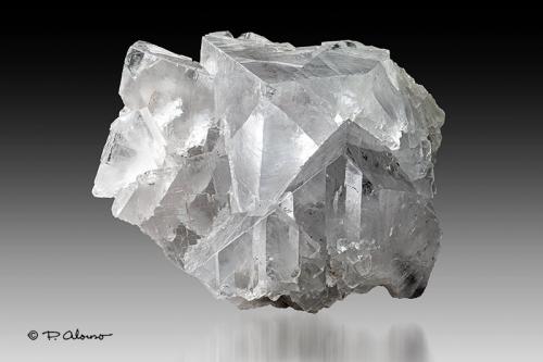 Fluorita<br />Mina Emilio, filón Obdulia, zona minera Caravia, La Rubiera, Loroñe, Colunga, Comarca de la Sidra, Principado de Asturias (Asturias), España<br />7cm x 4,5cm x 6cm<br /> (Autor: Pere Alonso)