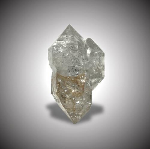 Cuarzo<br />Zona minera de Berbes, Berbes, Ribadesella, Comarca del Oriente, Principado de Asturias (Asturias), España<br />4,5x3cm.<br /> (Autor: castrominerals)