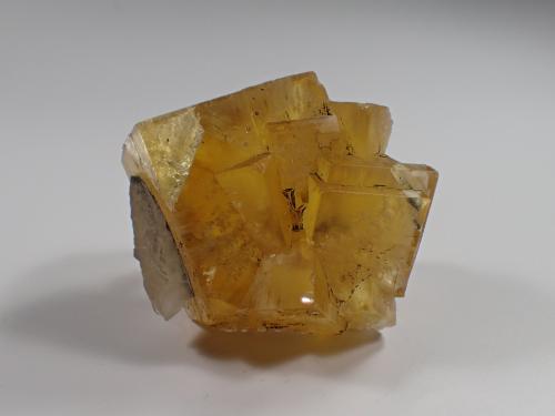 Fluorite, Calcite<br />Minerva I Mine, Ozark-Mahoning group, Cave-in-Rock Sub-District, Hardin County, Illinois, USA<br />67 mm x 52 mm x 36 mm<br /> (Author: Don Lum)