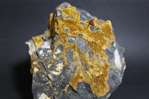 Cacoxenita<br />Vacies de las obras del túnel del AVE, El Horcajo, Almodóvar del Campo, Comarca Campo de Calatrava, Ciudad Real, Castilla-La Mancha, España<br />105 x 100 mm<br /> (Autor: Joaquin Blanco Cortina)