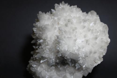 Calcita<br />Pozo Nº 1, filón El Cobre, grupo minero El Cobre-Igualdad-Matacabras, Matacabras-Dehesa de las Yeguas, Bailén, Comarca Sierra Morena, Jaén, Andalucía, España<br />140 x 120 mm<br /> (Autor: Joaquin Blanco Cortina)