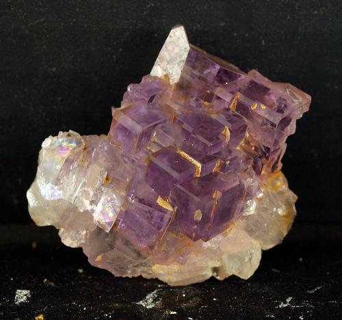 fluorita<br />Zona minera de Berbes, Berbes, Ribadesella, Comarca del Oriente, Principado de Asturias (Asturias), España<br />4 x 3 cm<br /> (Autor: Pedro Antonio)