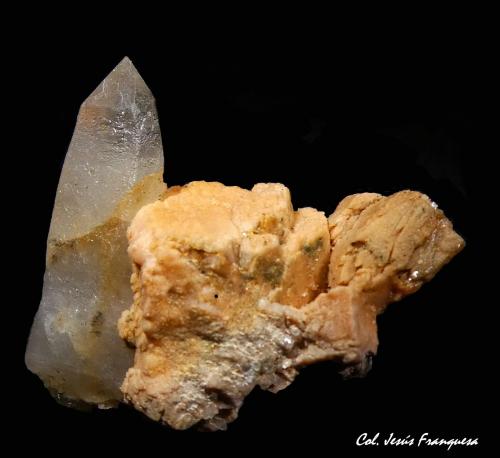 Microclina y Cuarzo.<br />Can Vernenc, Massís del Montnegre, La Batllòria, Sant Celoni, Comarca Vallès Oriental, Barcelona, Cataluña / Catalunya, España<br />48x39 mm.<br /> (Autor: Jesus Franquesa Baucells)