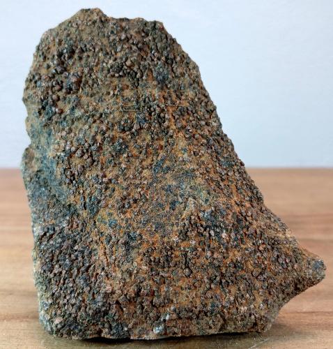 Eclogita<br />Macizo ultramáfico (ultrabásico) de Herbeira-Complejo de Cabo Ortegal, Herbeira, Cariño, Comarca Ortegal, La Coruña / A Coruña, Galicia / Galiza, España<br />11x9x3 cm.<br /> (Autor: supertxango)
