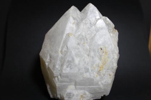 Cuarzo (variedad lechoso)<br />Filones de U-Cu de Navalasno, Cortijo de Navalasno, Andújar, Comarca de la Campiña, Jaén, Andalucía, España<br />120 x 95 mm<br /> (Autor: Joaquin Blanco Cortina)