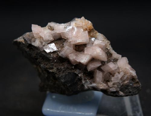 Dolomita<br />Rambla del Rollet, El Alabastre, La Cañada del Fenollar, Comarca Campo de Alicante, Alicante / Alacant, Comunidad Valenciana / Comunitat Valenciana, España<br />6 x 3.5 cm<br /> (Autor: Pedro Antonio)