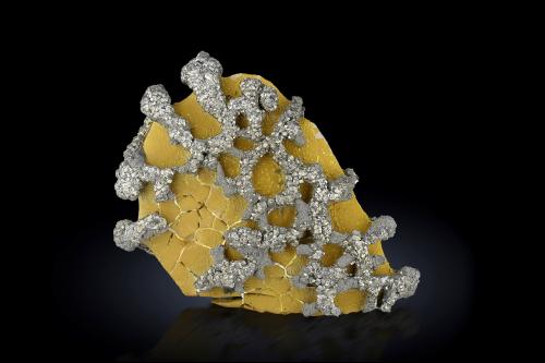 Pyrite<br />Abbottabad District, Khyber Pakhtunkhwa Province, Pakistan<br />9 x 4 x 13 cm / main crystal: 0.6 cm.<br /> (Author: MIM Museum)