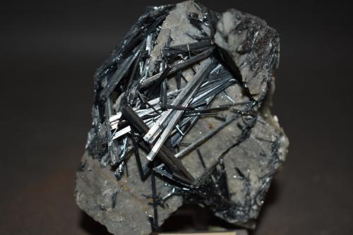 Estibina<br />Mina Morone (Mina Selvena), Monte Amiata, Castell'Azzara, Provincia Grosseto, Toscana, Italia<br />75 x 65 mm<br /> (Autor: Joaquin Blanco Cortina)