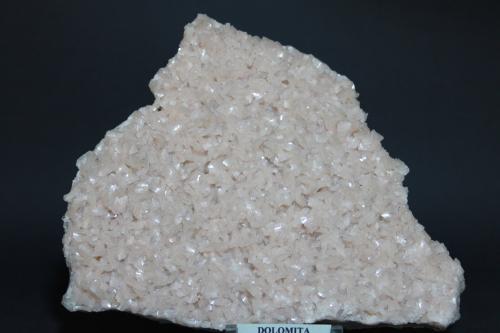 Dolomita<br />Cantera Ben Hogan, Black Rock, Distrito Lawrence County Zinc, Condado Lawrence, Arkansas, USA<br />140 x 110 mm<br /> (Autor: Joaquin Blanco Cortina)