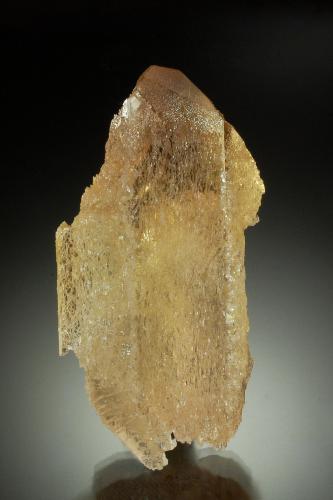 Barite<br />Mina Linwood, Buffalo, Condado Scott, Iowa, USA<br />8.3 x 4.4 x 2.3 cm<br /> (Author: Michael Shaw)