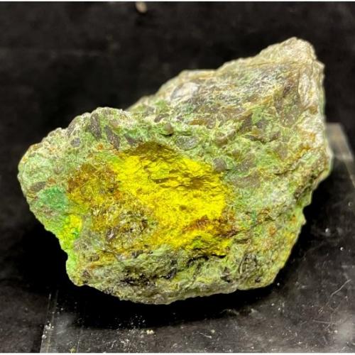 Dewindtita<br />Mina Pinhal do Souto, Tragos, Chãs de Tavares, Mangualde, Distrito Viseu, Dão-Lafões, Centro, Portugal<br />60 x 40 mm<br /> (Autor: Joaquin Blanco Cortina)