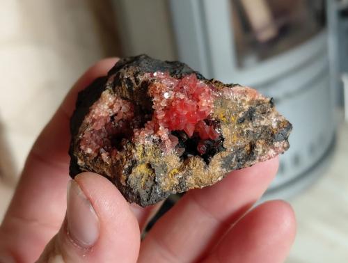 Rhodochrosite<br />Wolf Mine, Herdorf, Siegerland, Rhineland-Palatinate/Rheinland-Pfalz, Germany<br />Specimen size 6 x 4 cm, largest crystals 4 mm<br /> (Author: Tobi)