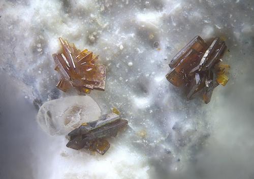 Calderonita<br />Mina San Francisco (antigua mina Pura), Higuera de Llerena, Comarca Campiña Sur, Badajoz, Extremadura, España<br />Campo de visión de  2 mm.<br /> (Autor: Antonio Carmona)