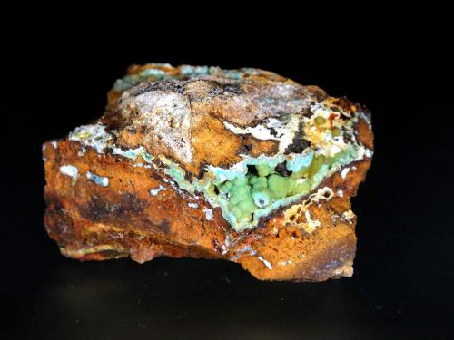 Schulenbergita<br />Mina Hilarion, Zona Hilarion, Minas Kamariza, Agios Konstantinos, Distrito minero Lavrion, Prefectura Attikí (Attica), Grecia<br />5 x 4 cm.<br /> (Autor: Antonio P. López)