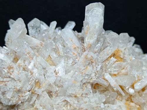 Danburita<br />Charcas, Municipio Charcas, San Luis Potosí, México<br />90x85x45 mm.<br /> (Autor: Luis Edmundo Sánchez Roja)