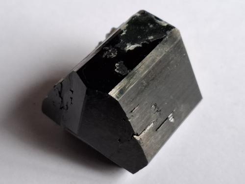 Schorl, Opal (variety hyalite)<br />Davib East Farm (Davib Ost Farm), Distrito Karibib, Región Erongo, Namibia<br />4,5 x 3,5 cm<br /> (Author: Volkmar Stingl)