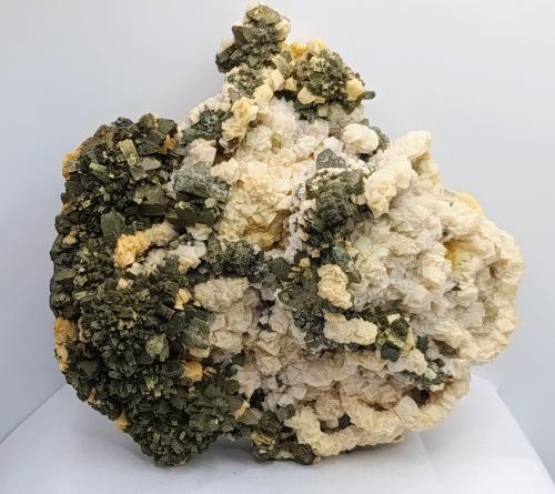 Marcasita y Dolomita.<br />Mina de Reocín, Reocín, Comarca Saja-Nansa, Cantabria, España<br /><br /> (Autor: AntonioJesus)