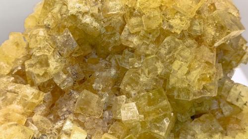 Fluorita amarilla.<br />Explotación La Florina, Mina Gloria Segunda, Hornachuelos, Comarca Valle Medio del Guadalquivir, Córdoba, Andalucía, España<br />10x7 cm<br /> (Autor: AntonioJesus)