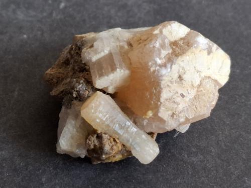Strontianite<br />Zona minera Mitterberg, Mühlbach am Hochkönig, St. Johann im Pongau, Salzburgo/Salzburg, Austria<br />4 x 3,5 cm<br /> (Author: Volkmar Stingl)