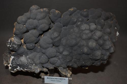 Romanechita<br />Mina Haití, Cabezo de San Ginés, San Ginés de la Jara, Cartagena, Comarca Campo de Cartagena, Región de Murcia (Murcia), España<br />160 x 100 mm<br /> (Autor: Joaquin Blanco Cortina)