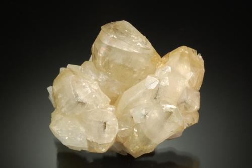 Calcite<br />Mina Belmont, Staunton, Condado Augusta, Virginia, USA<br />6.1 x 4.8 x 3.2 cm<br /> (Author: Michael Shaw)