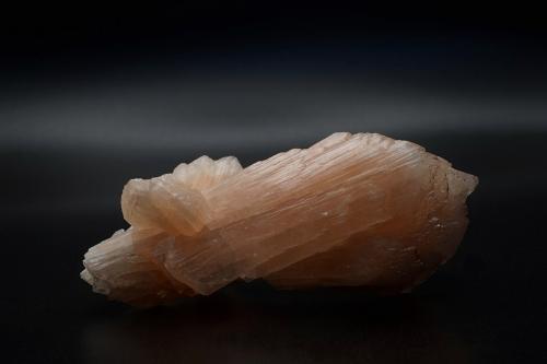 Stilbite-Ca<br />Savda, Sawade Pr Chandsar, Distrito Jalgaon, División Nashik, Maharashtra, India<br />5.5 cm x 3.0 cm x 2.2 cm<br /> (Author: DanovskiM)