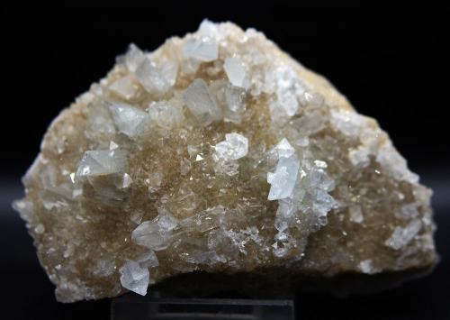 Celestina<br />Concesión Minerama II, Urbanización Puente Tablas, Jaén ciudad, Jaén, Comarca Metropolitana de Jaén, Andalucía, España<br />10 x 6.5 cm<br /> (Autor: Pedro Antonio)