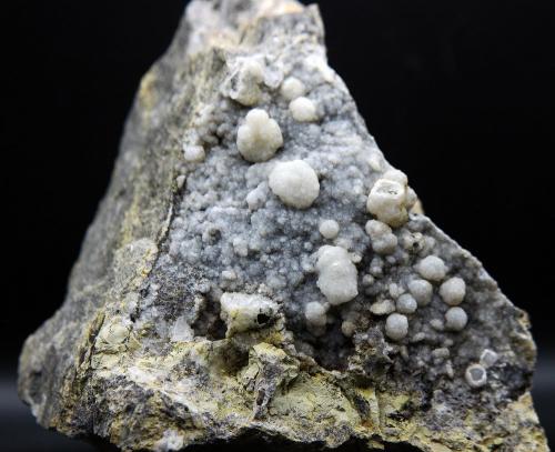 Clinoptilolita y Cuarzo (variedad calcedonia)<br />Volcán Cabezo Negro de Zeneta, Murcia, Comarca Huerta de Murcia, Región de Murcia (Murcia), España<br />15 x 10 cm<br /> (Autor: Pedro Antonio)