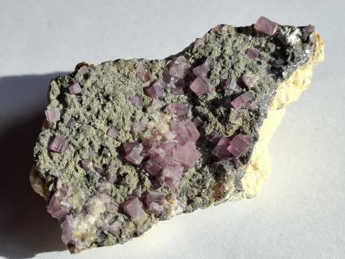 Fluorite, Baryte<br />Erzengel Gabriel Mine, Hausach, Hausach Municipality, Freiberg District, Baden-Württemberg, Germany<br />7 x 4 cm<br /> (Author: Volkmar Stingl)