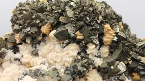 Marcasita y Dolomita.<br />Mina de Reocín, Reocín, Comarca Saja-Nansa, Cantabria, España<br />13x13 cm<br /> (Autor: AntonioJesus)