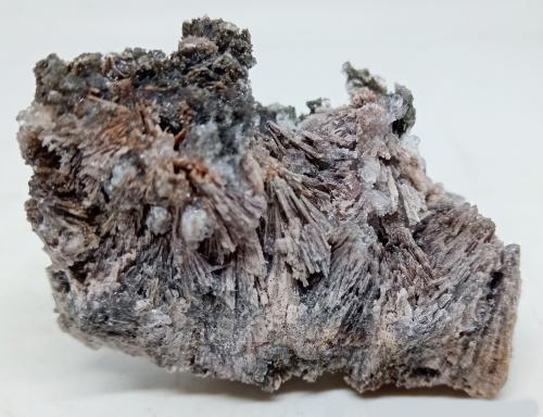 Kutnohorita<br />Mina Potosí, Santo Domingo (Francisco Portillo), Distrito Santa Eulalia, Municipio Aquiles Serdán, Chihuahua, México<br />60X40X30 mm.<br /> (Autor: Luis Edmundo Sánchez Roja)