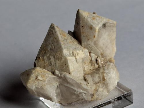 Quartz (variety milky quartz)<br />Höhenberg, Grossdietmanns Municipality, Gmünd District, Lower Austria/Niederösterreich, Austria<br />4 x 3 cm<br /> (Author: Volkmar Stingl)