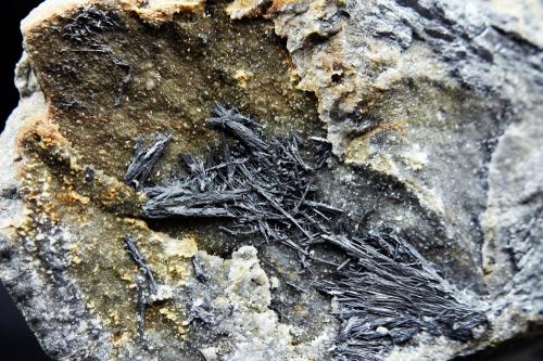 Antimonita<br />Minas de la Nazarena, Almuradiel, Mancomunidad Manserja, Ciudad Real, Castilla-La Mancha, España<br />11 x 8 cm<br /> (Autor: Pedro Antonio)