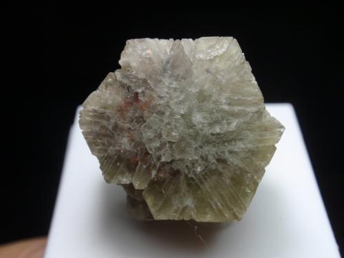 Aragonito<br />Afloramiento del Keuper, Barranco de la Escarabehuela, Enguídanos, Comarca Manchuela Conquense, Cuenca, Castilla-La Mancha, España<br />25x20 mm<br /> (Autor: Ignacio)