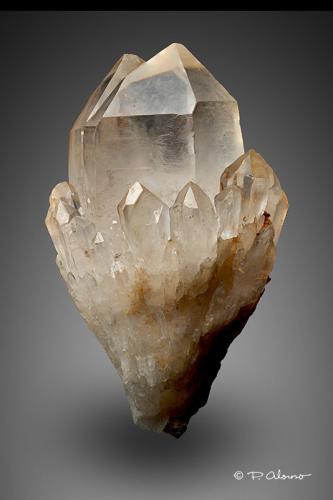 Cuarzo<br />Minas Gerais, Brasil<br />3,8cm x 6,5cm x 3cm<br /> (Autor: Pere Alonso)