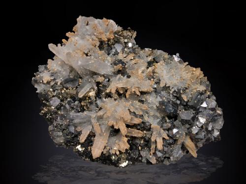 Galena, Pyrite, Quartz and Dolomite<br />Zona minera Madan, Montes Rhodope, Smolyan Oblast, Bulgaria<br />92 mm x 58 mm x 40 mm<br /> (Author: Firmo Espinar)