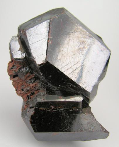 Rutile<br />Montes Graves, Condado Lincoln, Georgia, USA<br />63 mm x 46 mm x 40 mm. Mass: 187 g<br /> (Author: Carles Millan)