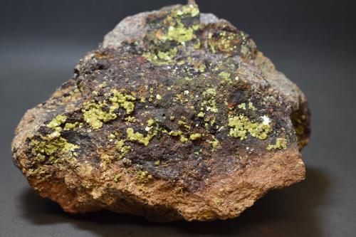 Metaautunita<br />Mina El Lobo, Mesa del Poyato, Campanario-Quintana de la Serena, Comarca La Serena, Badajoz, Extremadura, España<br />115 x 90 mm<br /> (Autor: Joaquin Blanco Cortina)