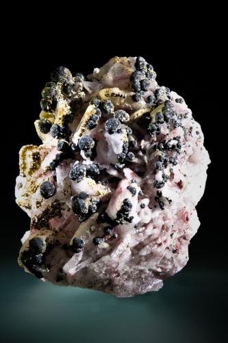 Metacinabrio, barita<br />Mina Almadén, Almadén, Comarca Valle de Alcudia, Ciudad Real, Castilla-La Mancha, España<br />60 x 50 mm<br /> (Autor: Borja Sainz de Baranda)